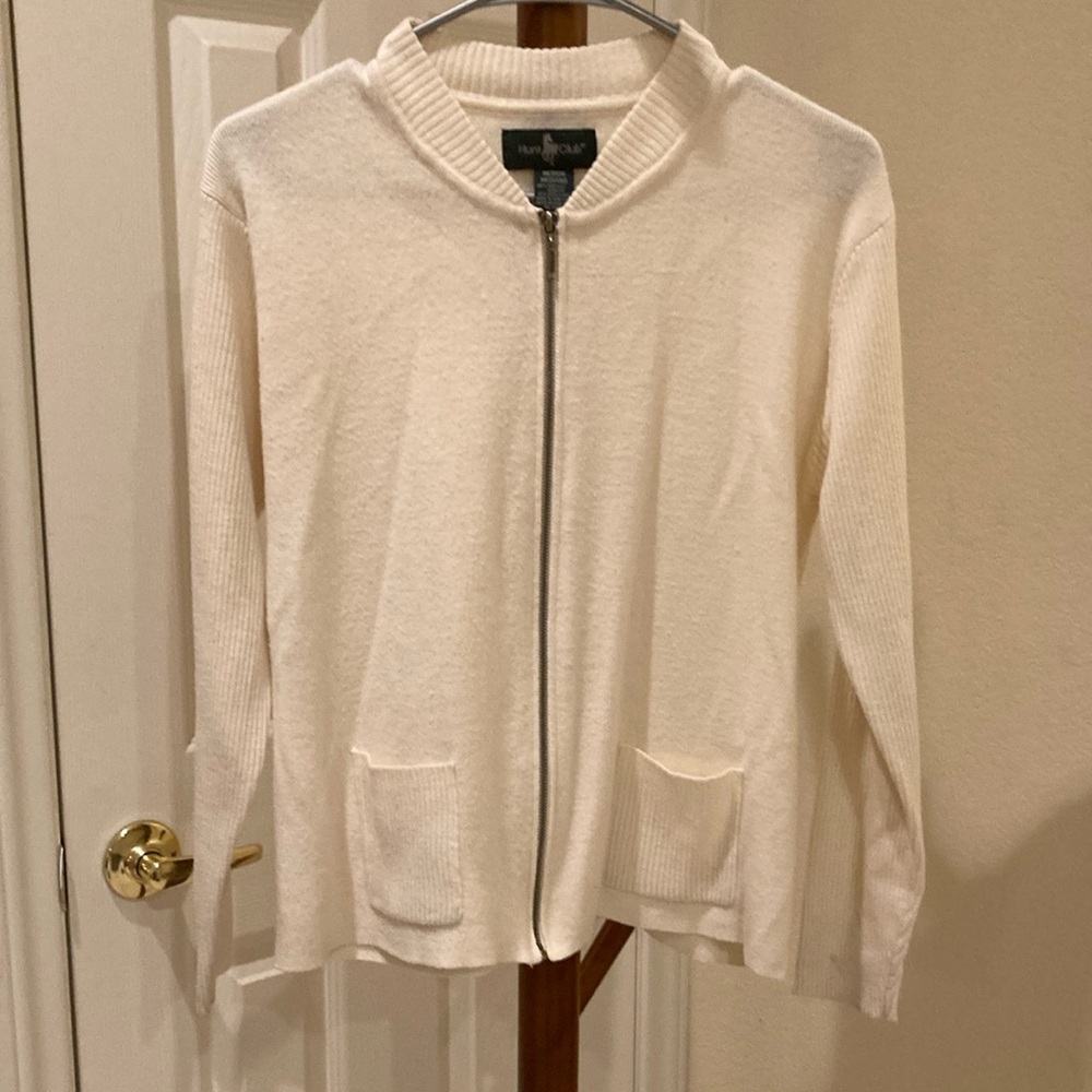 Sweater with zipper